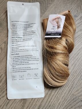 Hair Extensuion: Honey Blonde HALO Women's Hair Extension